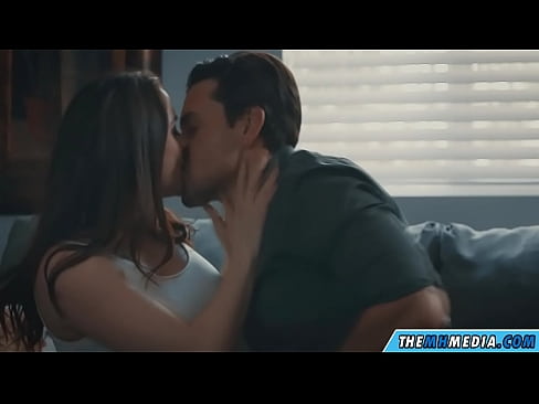 ❤️ Kusvirana nemusikana akanaka busty Zvinyadzisira zvekumba ☑